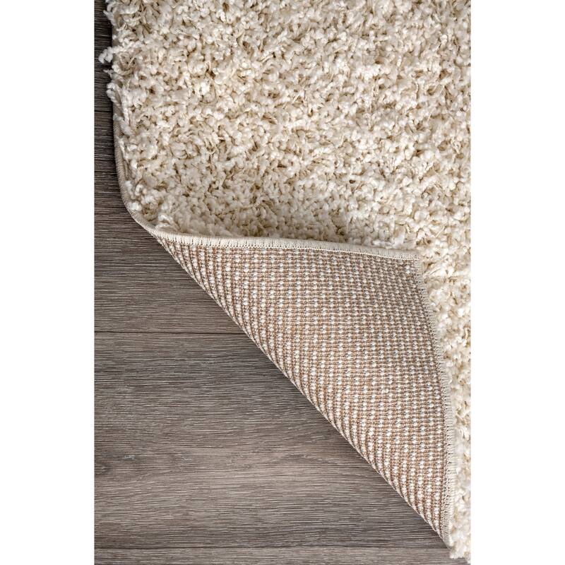 Nuloom Gwenyth Solid Shag Area Rug