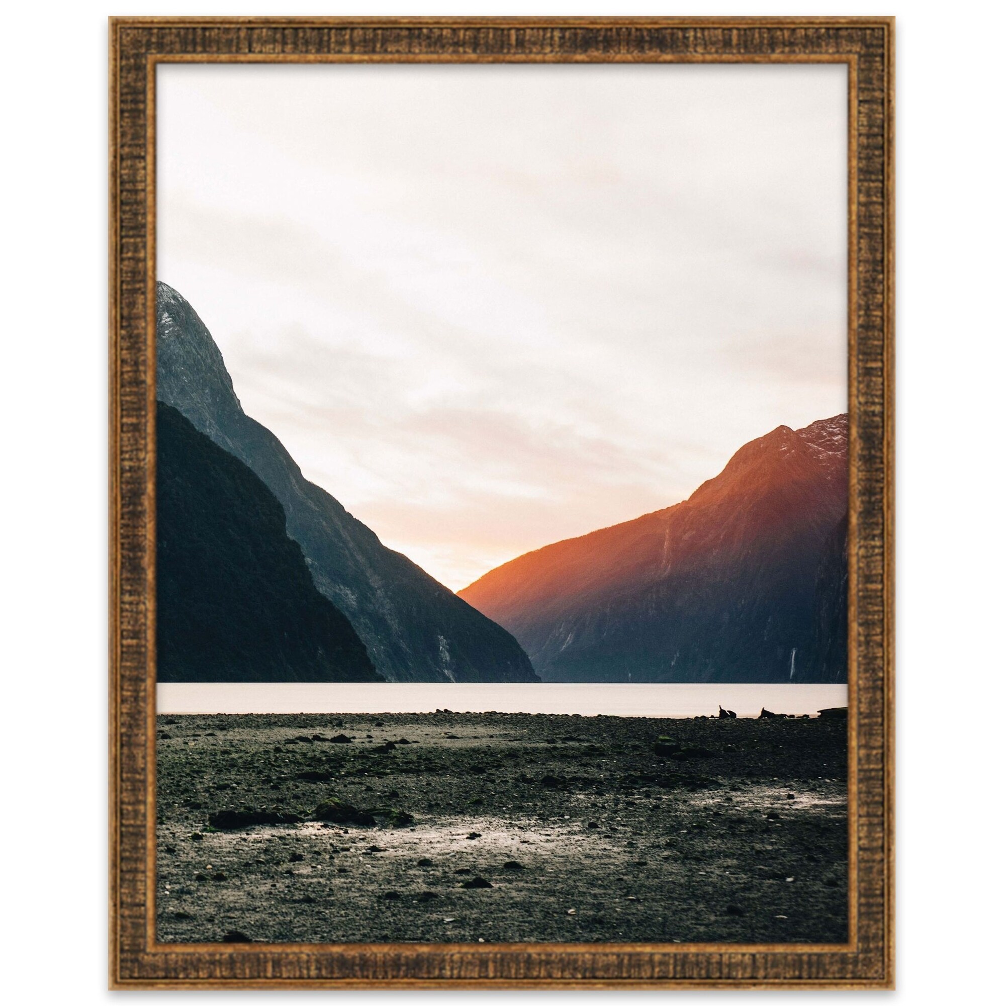 https://ak1.ostkcdn.com/images/products/is/images/direct/f531ff47dc08b824784da6a6015951b9eb30d8ec/10x6-Frame-Gold-Picture-Frame---Complete-Modern-Photo-Frame-Includes.jpg