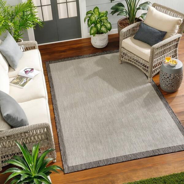 Ravello Classic Border Indoor/ Outdoor Area Rug - Bed Bath & Beyond ...