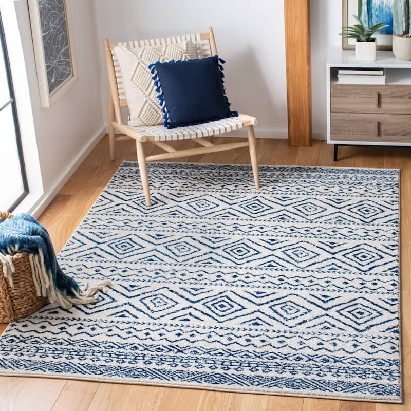 SAFAVIEH Tulum Vassilia Moroccan Boho Distressed Rug - 4' x 6' - Ivory/Navy