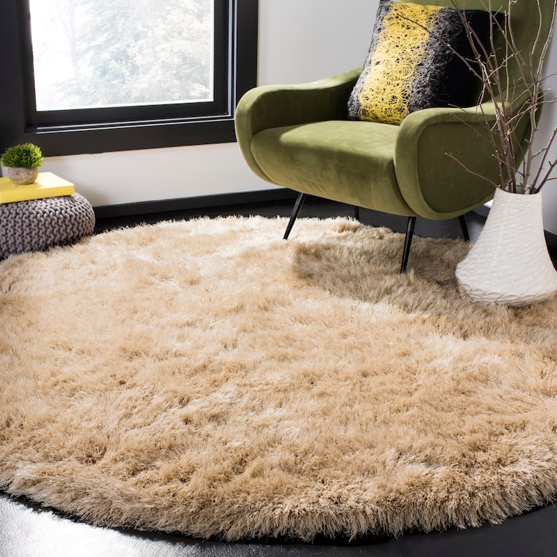SAFAVIEH Handmade Fiona Shag Djenka 3-inch Thick Rug - 8' Round - Champagne