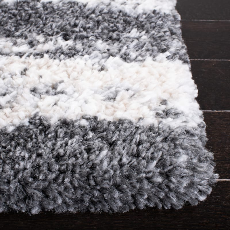 SAFAVIEH Fontana Shag Cirsten Rug