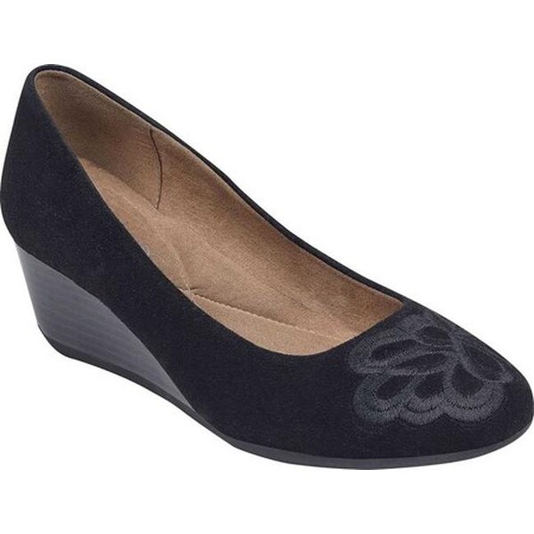 easy spirit wedge pump
