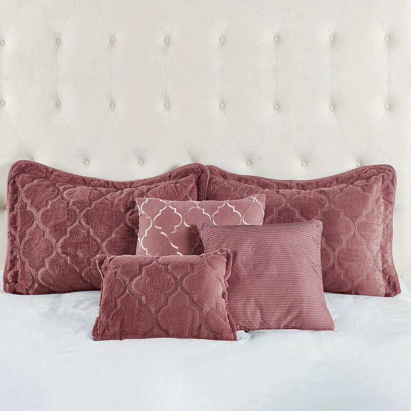 FauxFur Moroccan Design 7-piece Embroidered Quilt Set