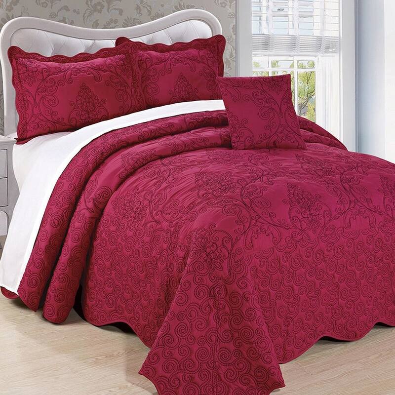Serenta Damask Oversized 4-piece Bedspread Set
