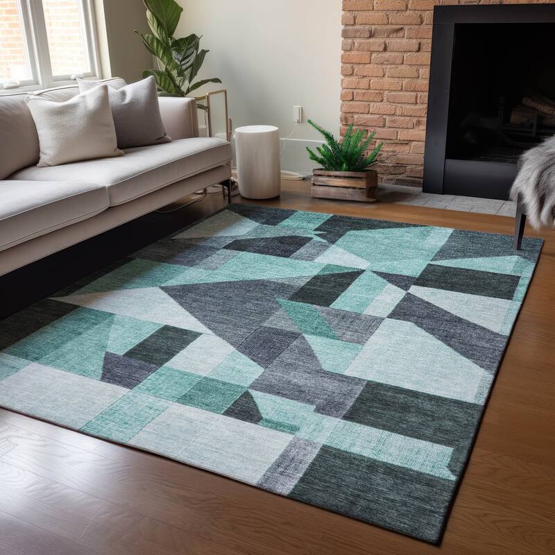 Machine Washable Indoor/ Outdoor Modern Geo Chantille Rug
