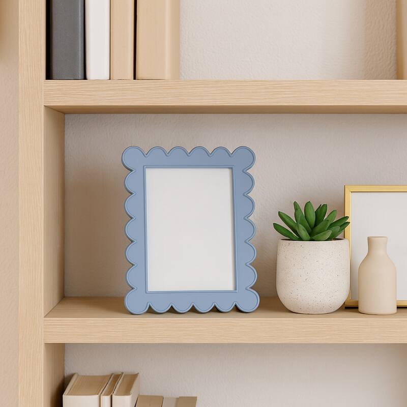 Resin Scallop Edge Photo Frame - Blue