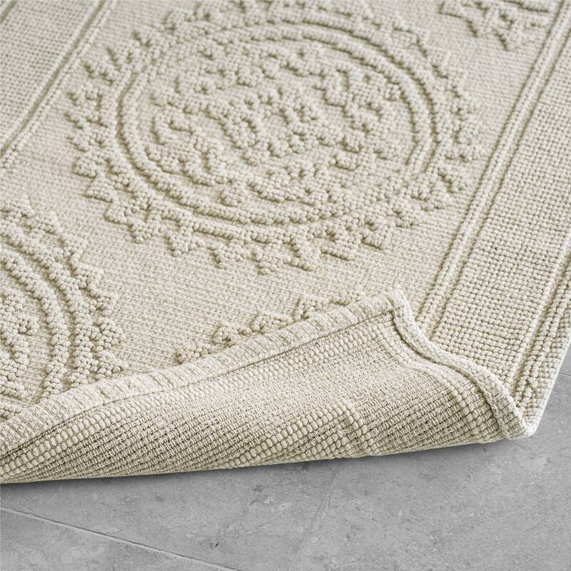 Jean Pierre Cotton Stonewash Medallion 21 x 34 in. Bath Rug