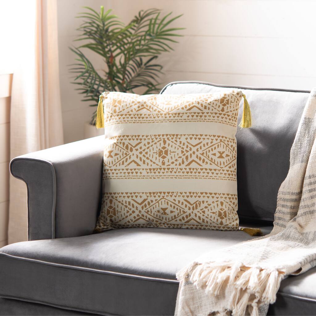 SAFAVIEH Arijana 16-inch Pillow