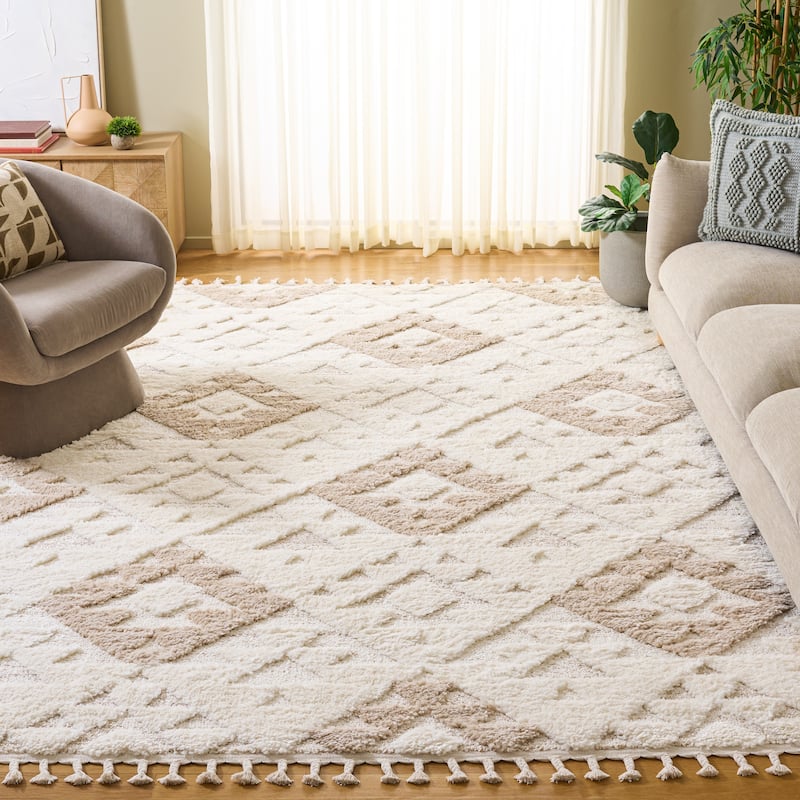 SAFAVIEH Moroccan Tassel Shag Delores 2-inch Thick Rug - 10' x 14' - Ivory/Beige