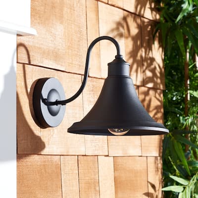 SAFAVIEH Novica 9" Outdoor Wall Sconce (Set of 2) - 9" x 9" x 12" - withD/H - 9Wx9Dx12H