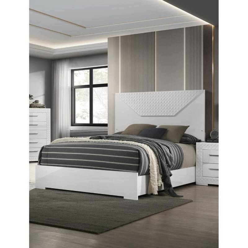 Queen Size Engineered Wood LED Panel Bed with High Gloss Finish and Unique Design Headboard
