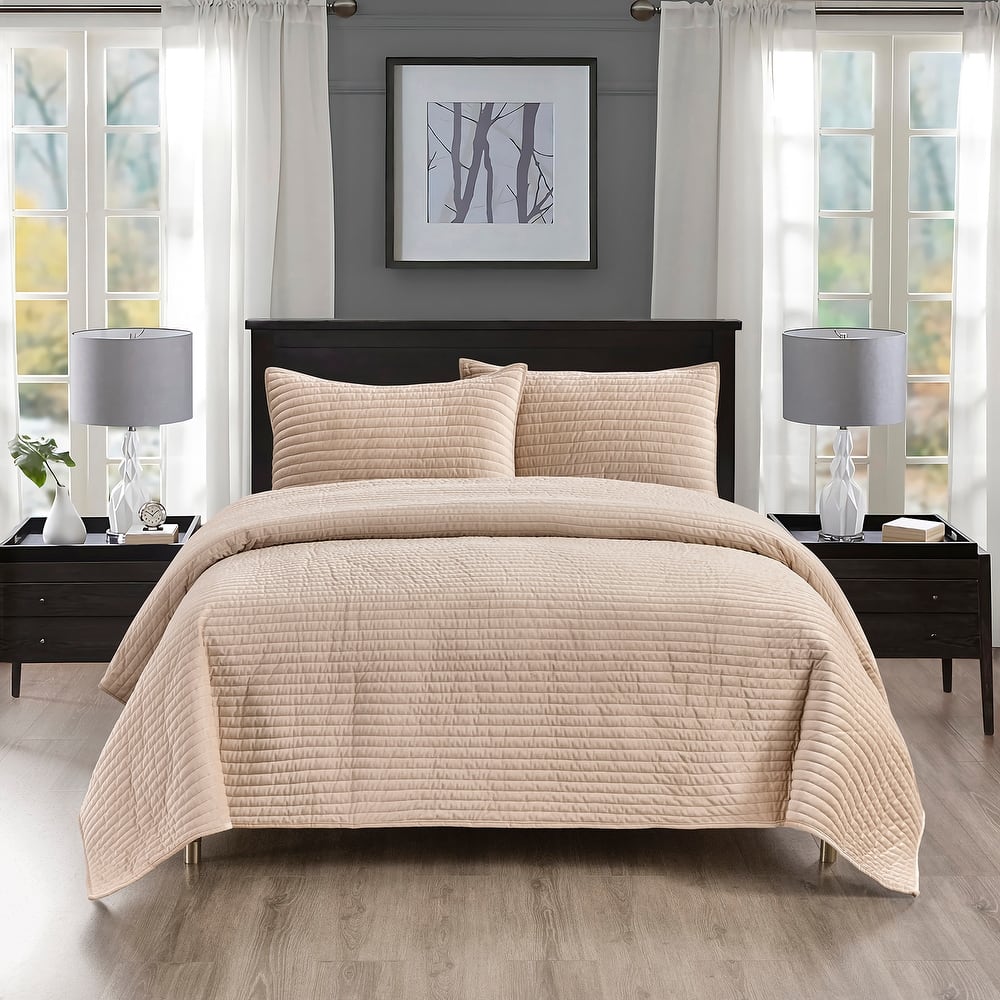 Pointehaven Heavy-Weight Oversized Channel Design Velvet Quilt Sets