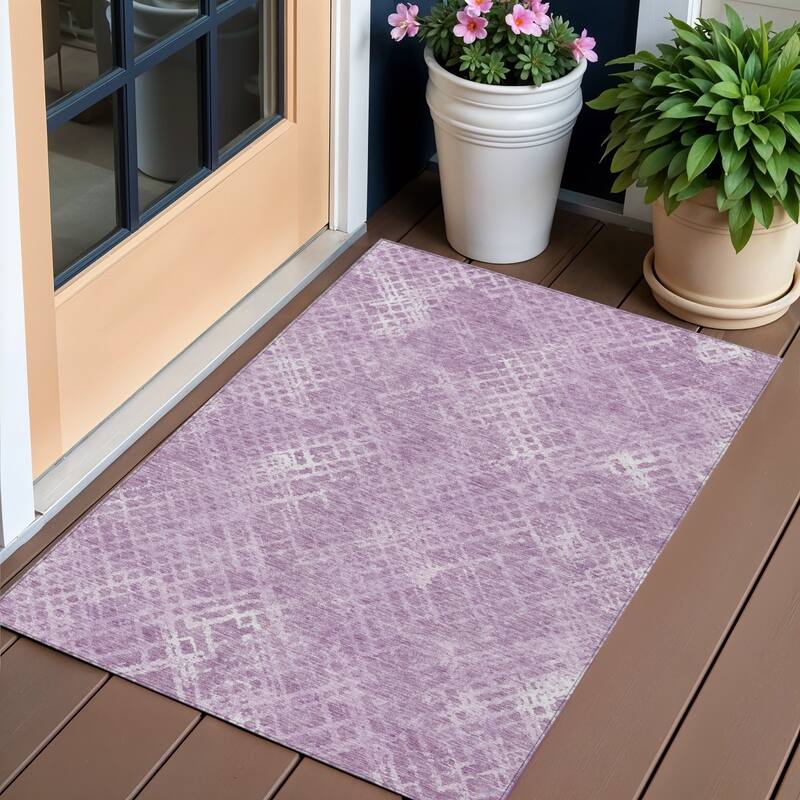 HomeRoots Geometric Transitional Rectangle Outdoor Rug - 3' x 5'