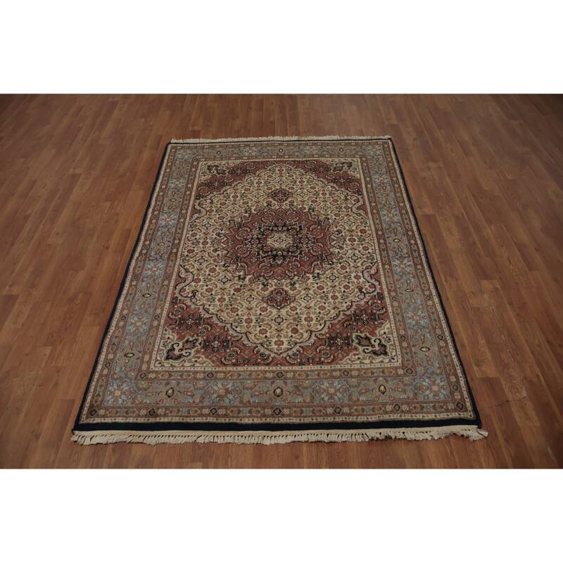 Hand Knotted Oriental 100% Wool Carpet Traditional Floral Beige & Ivories Tabriz Area Rug - 6' 8'' X 4' 9''