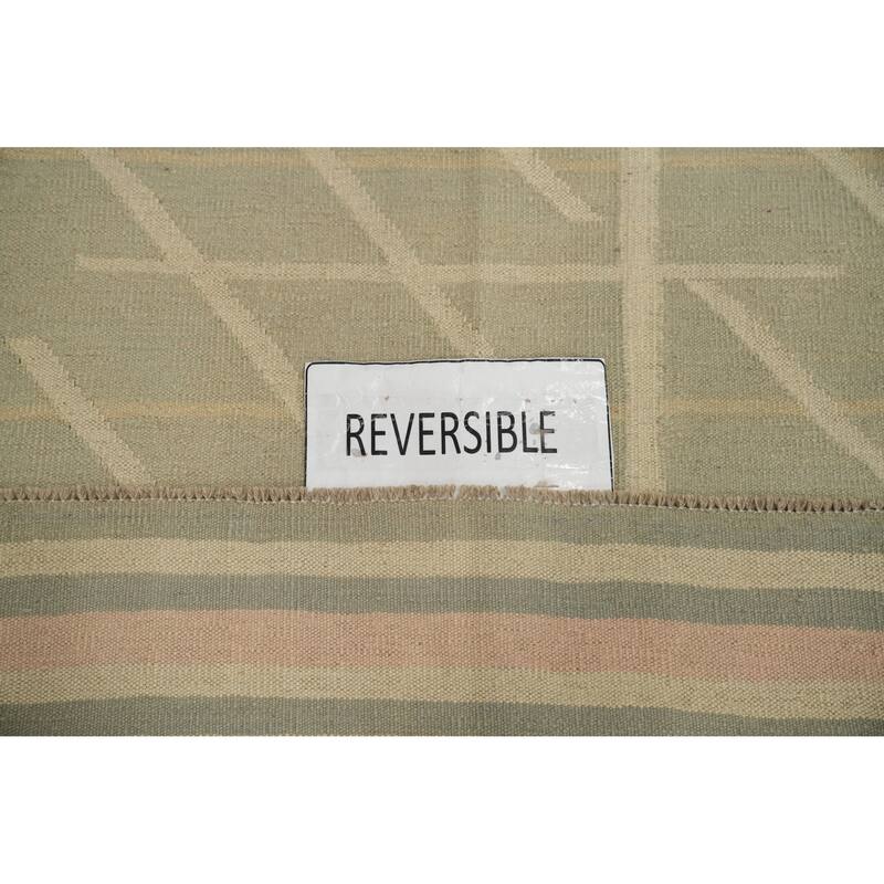 Hand Woven Southwestern Wool Grey Geometric Area Rug - 9' 9'' X 7' 0''