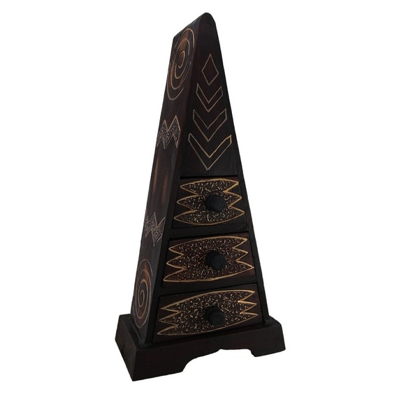 Pyramid jewelry holder store