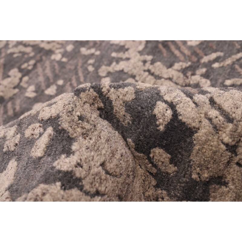 ECARPETGALLERY Hand-knotted Legacy Grey Wool Rug - 5'6 x 7'10