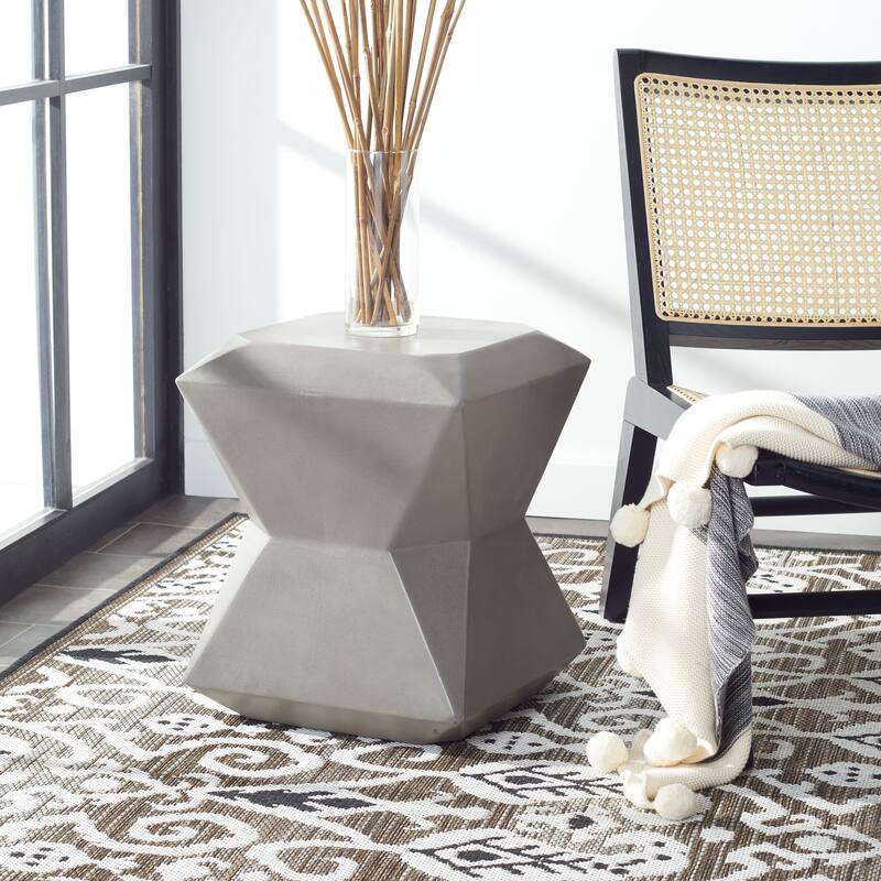 SAFAVIEH Outdoor Swaantje Concrete Accent Stool - 14.96" W x 14.96" L x 18.11" H - 15Wx15Dx18H