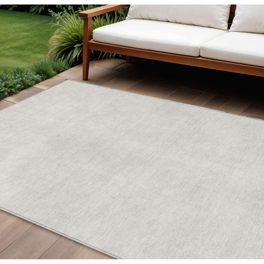 HomeRoots Solid Color Transitional Rectangle Outdoor Rug