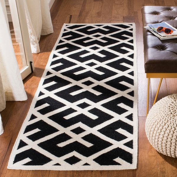slide 2 of 145, SAFAVIEH Handmade Flatweave Dhurries Michaele Modern Moroccan Wool Rug