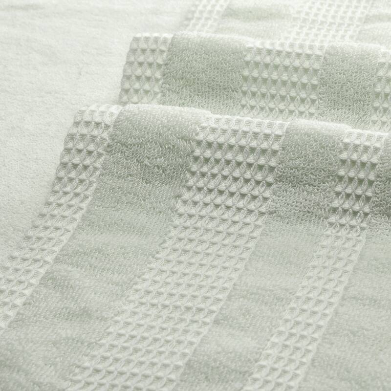 Cotton Bath Towel Set of 2, Luxury Towels, Highly Absorbent and Quick Dry Towels for Hotel, Spa 28" x 56" - Light Grey