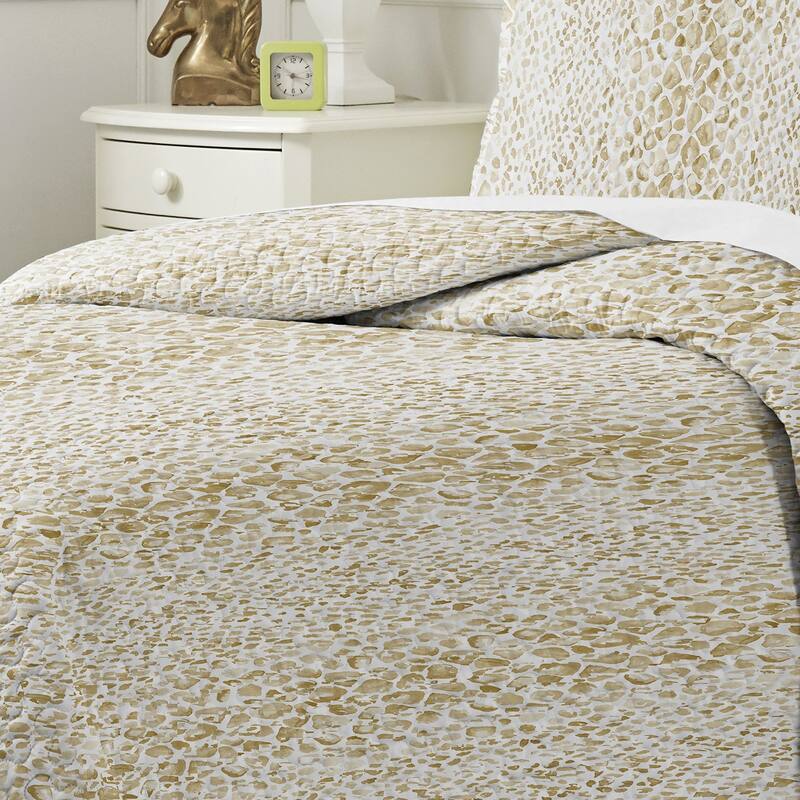 Pointehaven Percale Cotton Oversized Printed Scroll Design Quilt Set