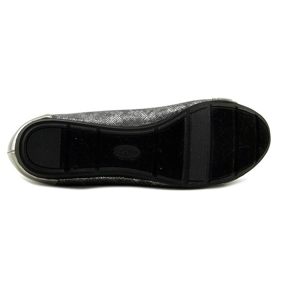 anne klein alexa flat