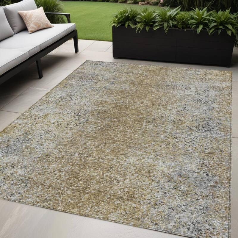 HomeRoots Oriental Transitional Rectangle Outdoor Rug - 5' X 8'
