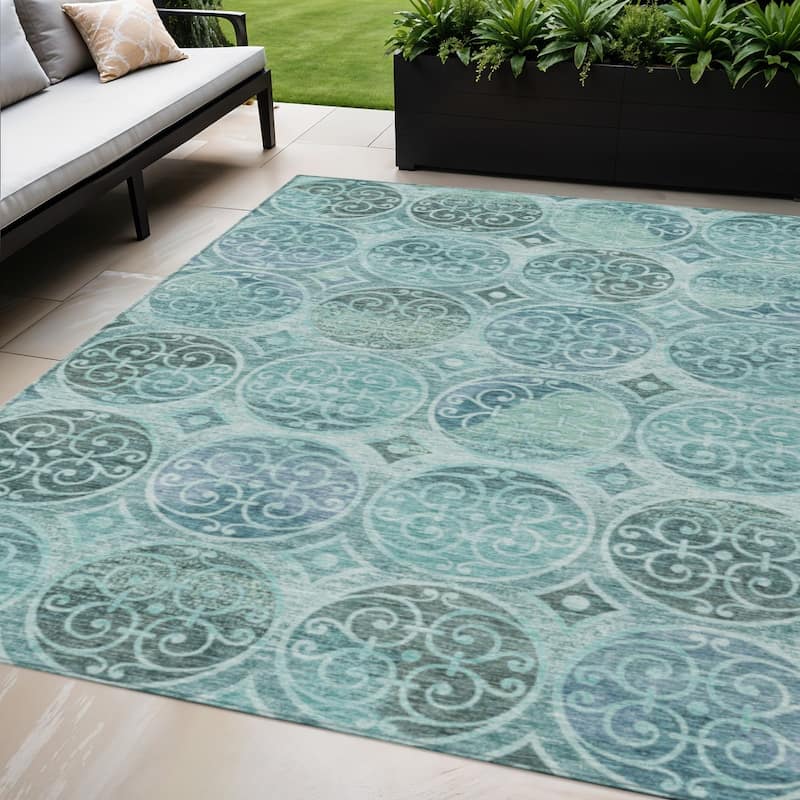 HomeRoots Trellis Transitional Rectangle Outdoor Rug - 5' X 8'