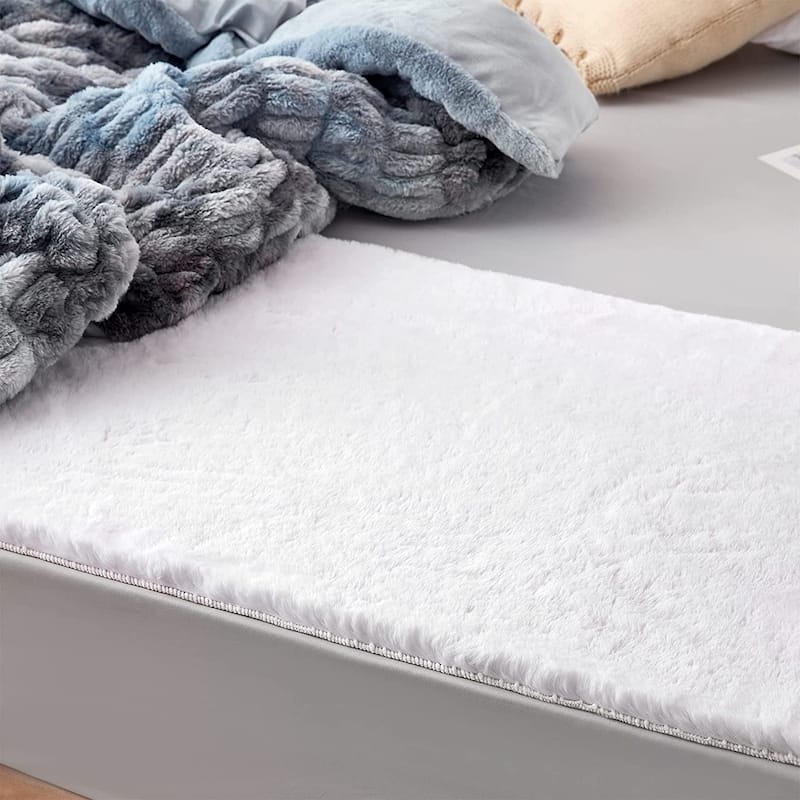 Chunky Bunny - Coma Inducer® End of Bed Runner - White