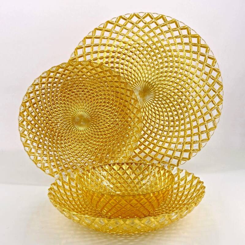Unique Diamond Pattern Glass Dinner Set Perfect for Everyday Dining and Special Occasions