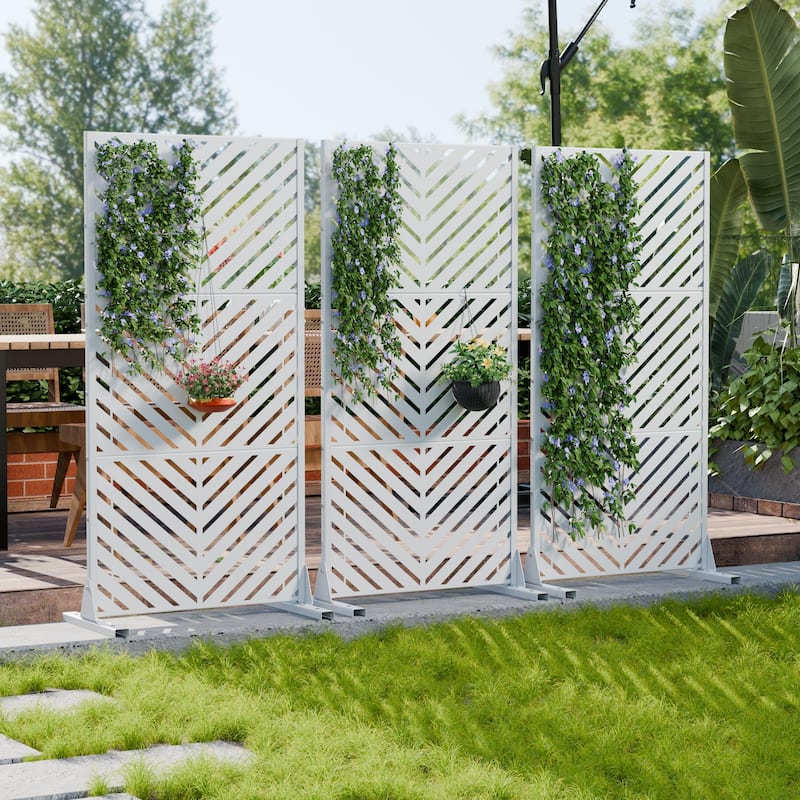 Outdoor Privacy Screen 2-Panel Chevron Metal Privacy Fence with Wind-Resistant Base Durable Decorative Divider