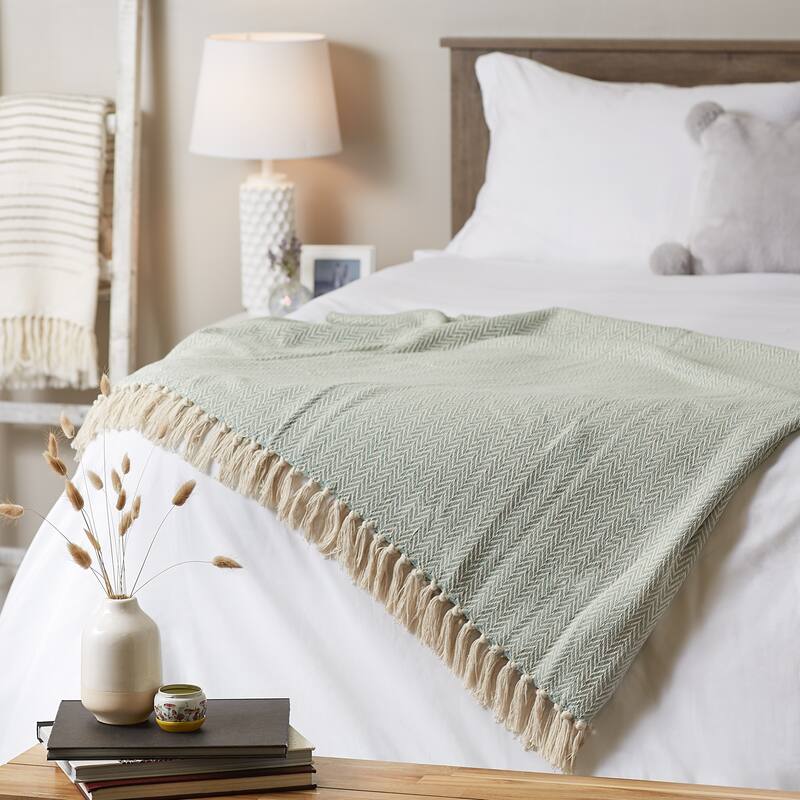 DII Zig-Zag Chevron Throw