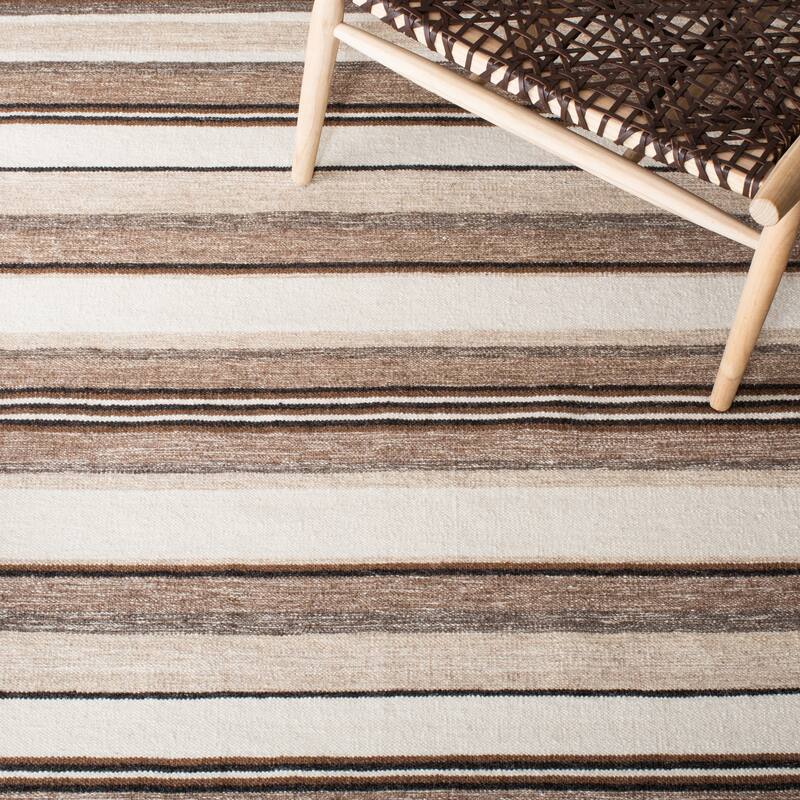 SAFAVIEH Handmade Striped Kilim Torrie Casual Wool Rug