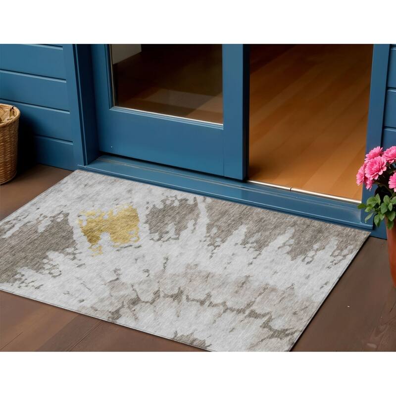 HomeRoots Abstract Transitional Rectangle Outdoor Rug - 3' x 5'