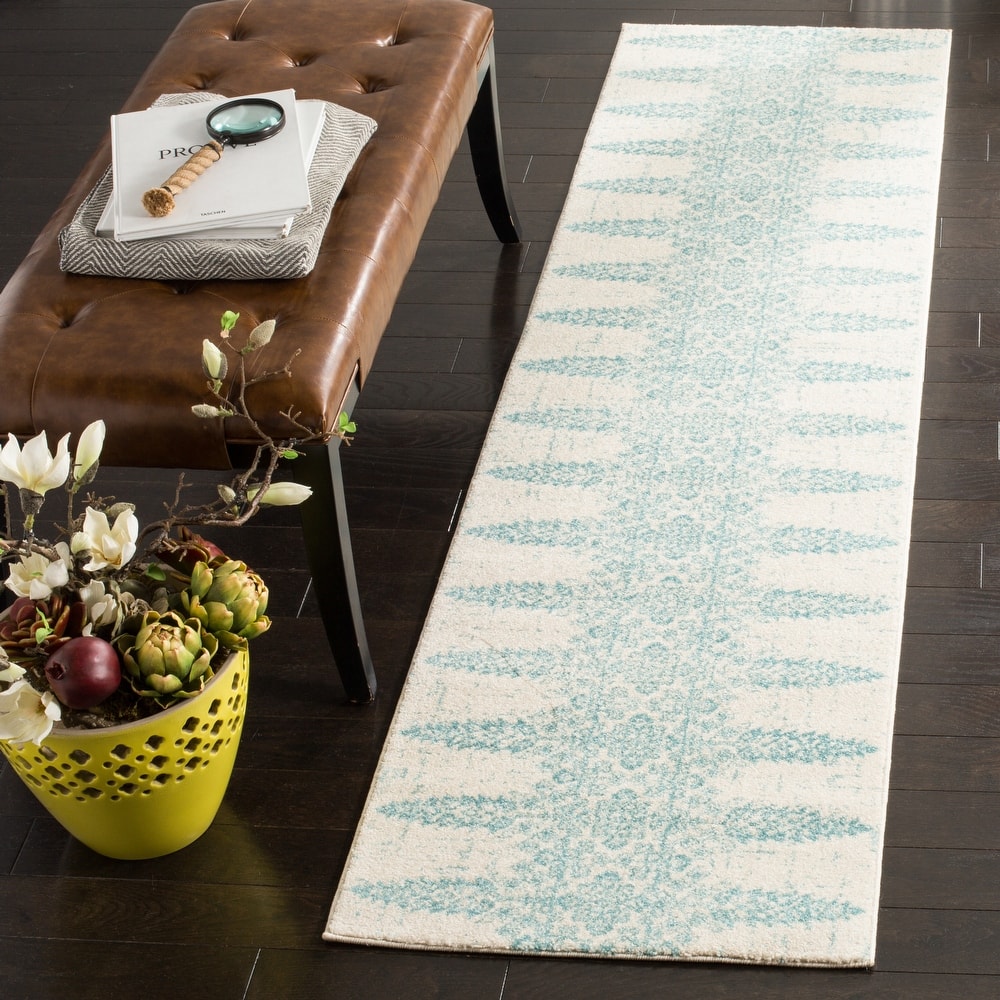SAFAVIEH Evoke Gelinda Vintage Boho Rug