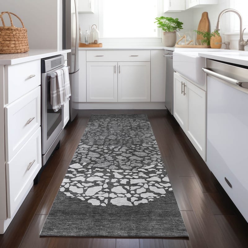 Machine Washable Indoor/ Outdoor Chantille Modern Mosaic Rug - Charcoal - 2'3" x 7'6"