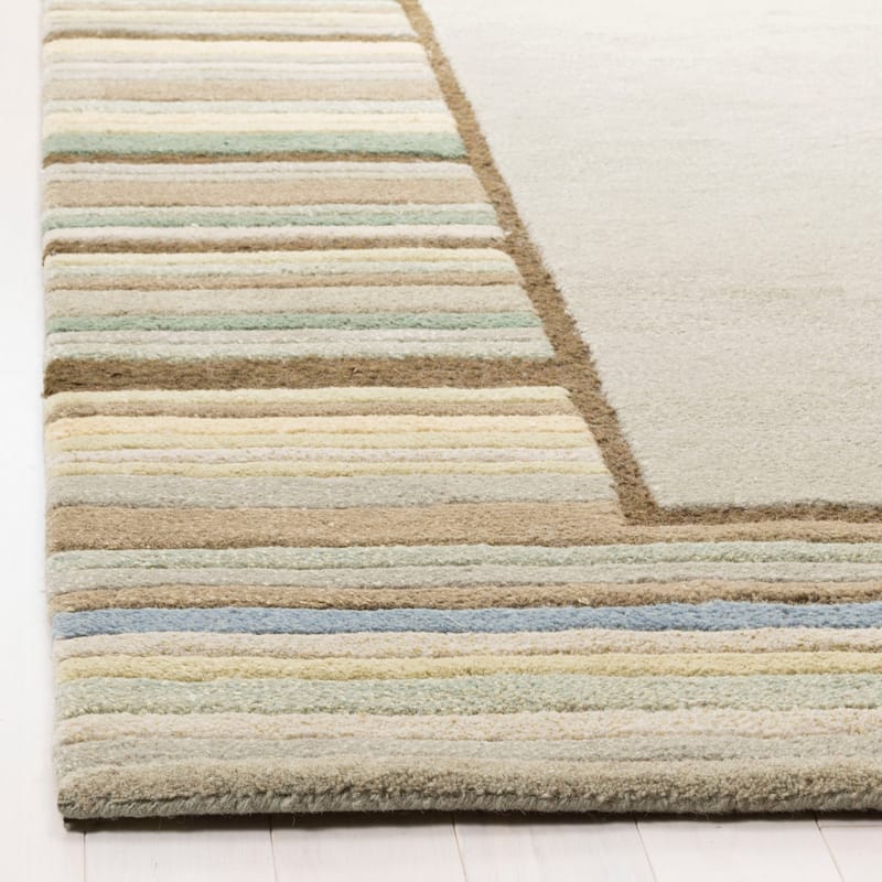 Martha Stewart by SAFAVIEH Striped Border Wool Rug