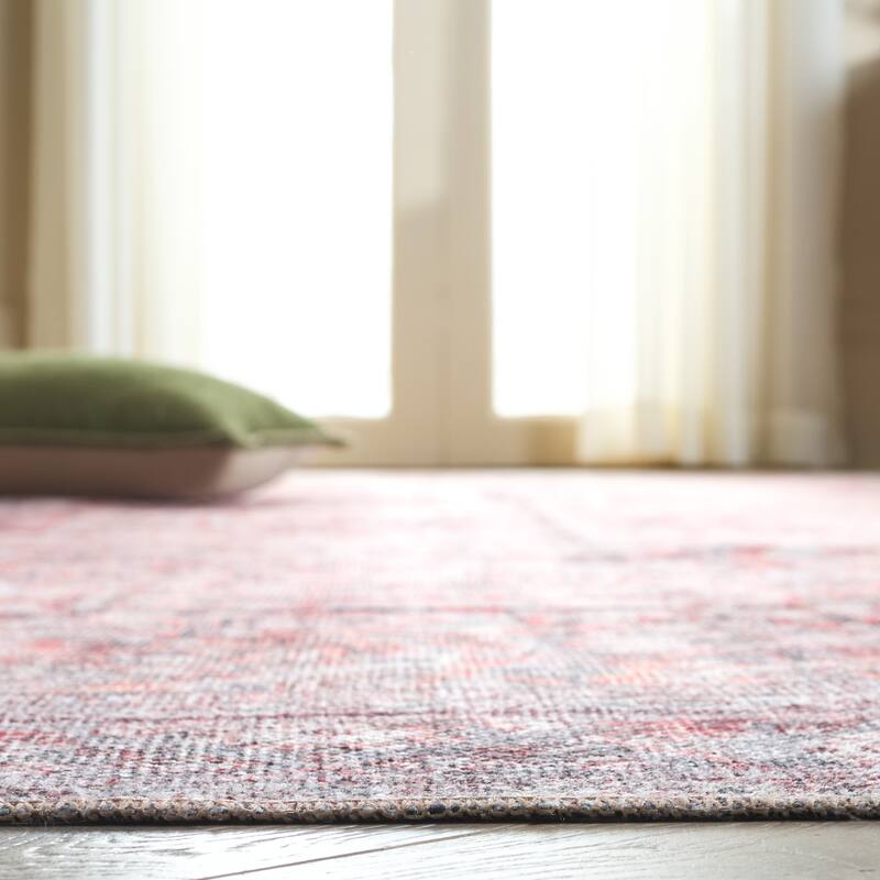 SAFAVIEH Vintage Clemente Serapi Machine Washable Slip Resistant Rug