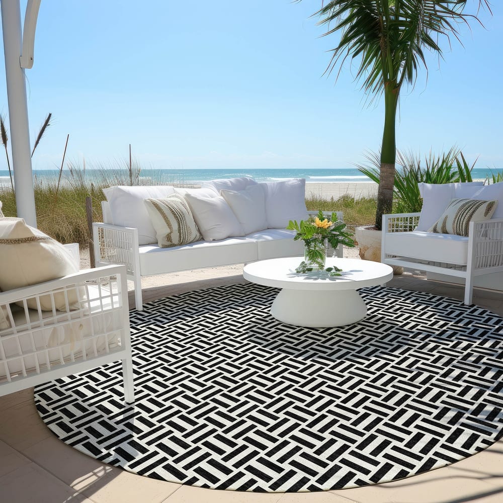 Machine Washable Indoor/ Outdoor Chantille Contemporary Casual Rug
