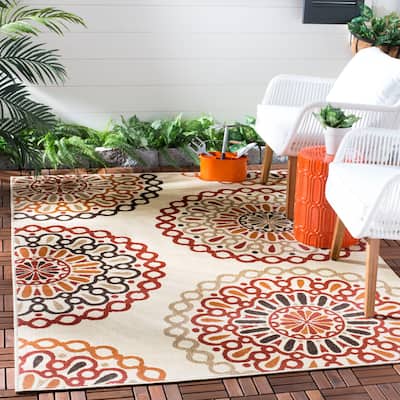 SAFAVIEH Veranda Felizitas Geometric Medallion Indoor/Outdoor Area Rug - Creme/Red - 5'3" x 7'7"