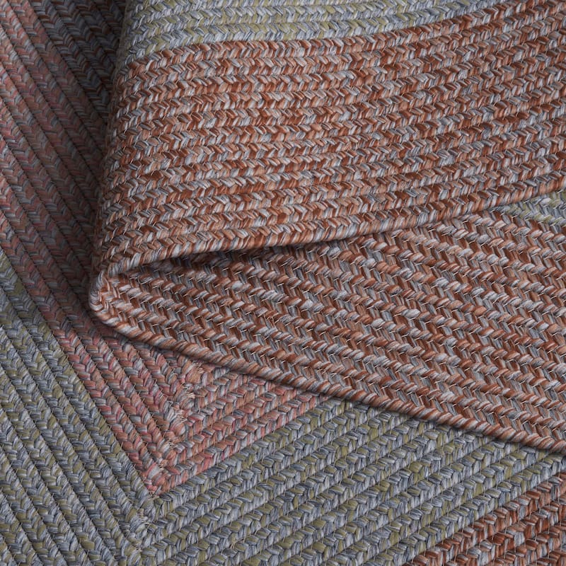 SAFAVIEH Handmade Braided Ecenur Indoor/Outdoor Machine Washable Rug