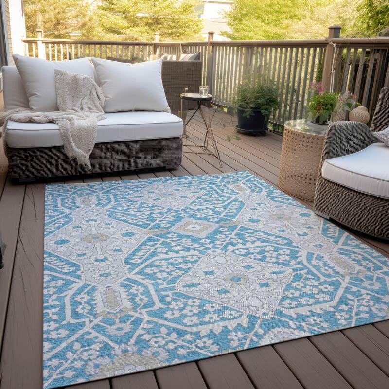 Machine Washable Indoor/ Outdoor Chantille Traditional Medallion Rug