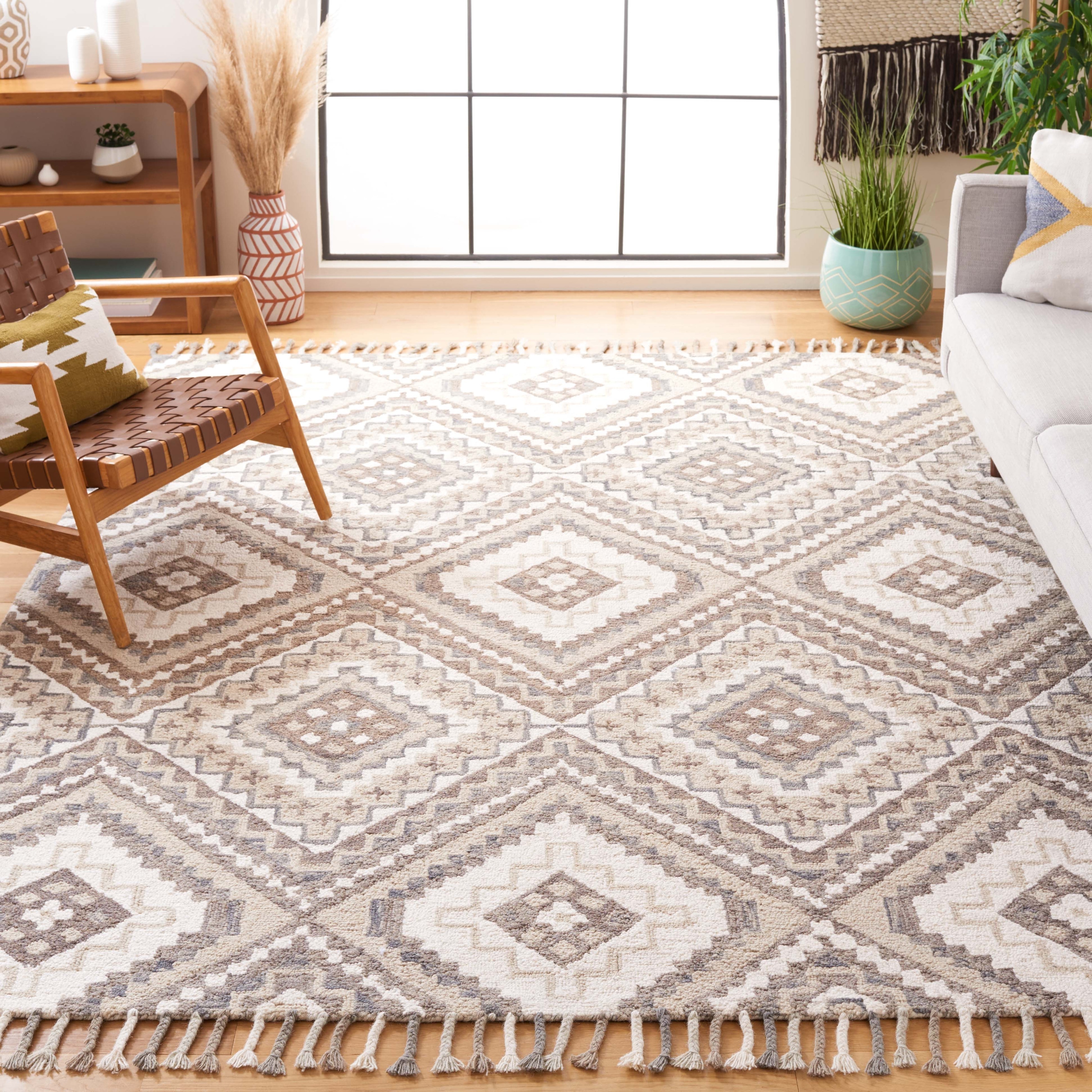 SAFAVIEH Handmade Aspen Ksenia Moroccan Boho Wool Tassel Rug