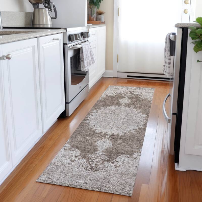 Machine Washable Indoor/ Outdoor Vintage Traditional Chantille Rug