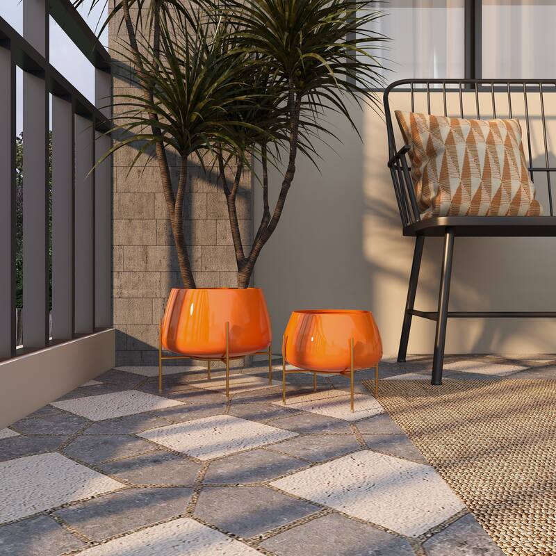 Iron Contemporary Planter (Set of 2) - 8' x 10'