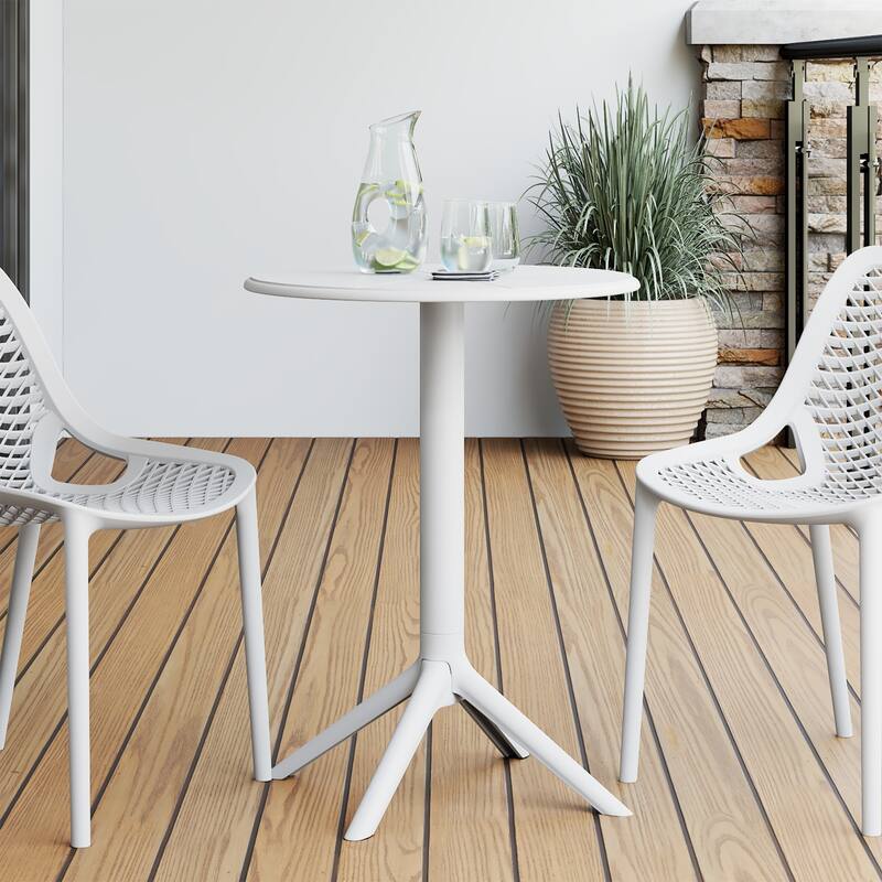 Frond and Form 23.5 Inch Outdoor Round Dining Table