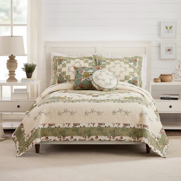 Olivia Embroidered 3Piece Quilt Set Bed Bath & Beyond 38146040
