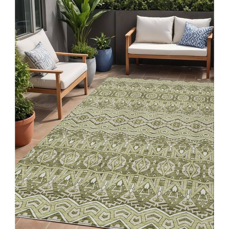 HomeRoots Moroccan Transitional Rectangle Outdoor Rug - 5' X 8'